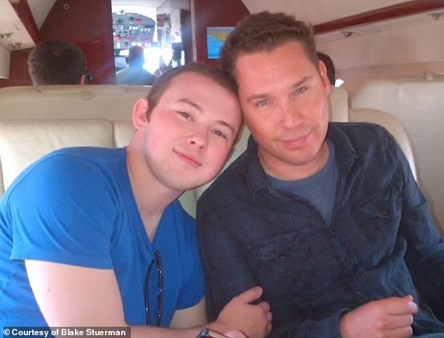 Singer with victim 2