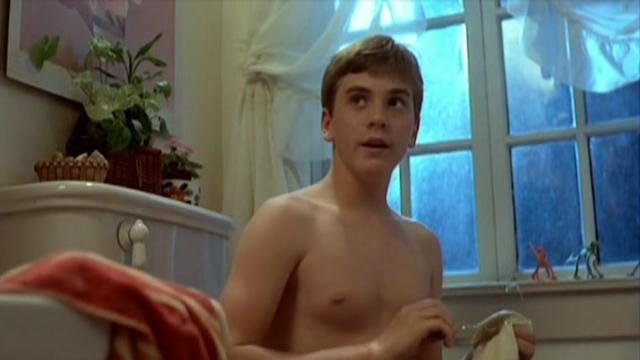 Singer with victim 2